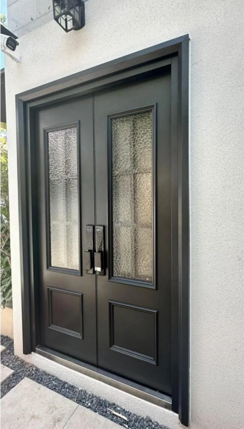 Textured-glass double entrance