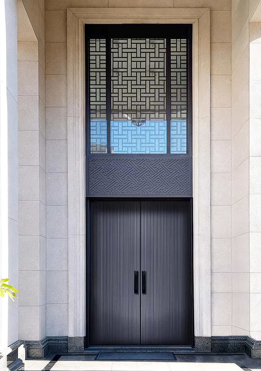 Tall lattice transom entrance