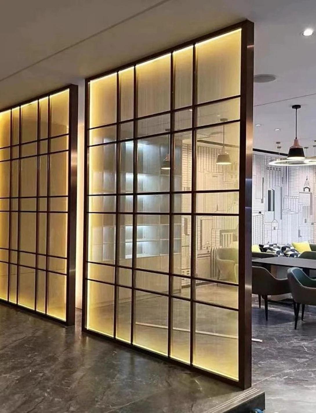 Illuminated rectangular-grid partition
